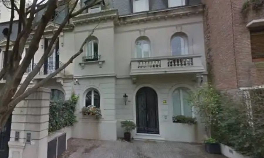 Los ladrones irrumpieron en la propiedad que la modelo tiene en Barrio Parque.