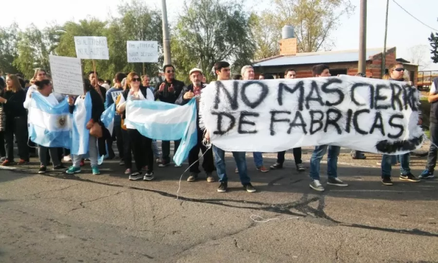 En la primera mitad del año, el modelo libertario cerró 20 empresas por día
