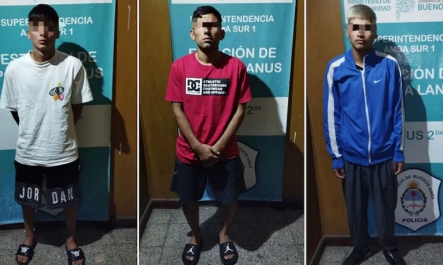 Los acusados son un chico de 17 años y tres mayores de edad, que fueron detenidos.