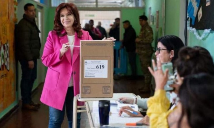 La Cámara Nacional Electoral revocó el fallo que permitía a la expresidenta de la Nación, Cristina Kirchner, de emitir su voto en octubre.