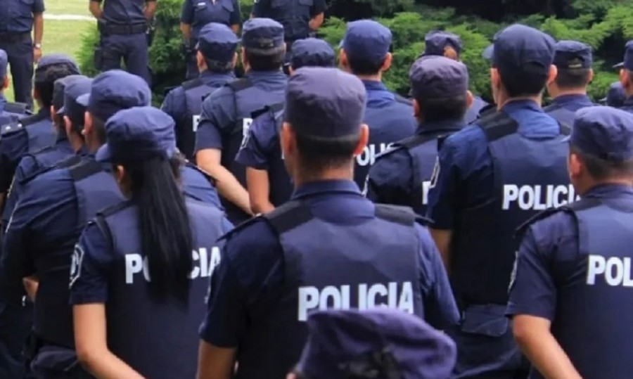 El Gobierno bonaerense creó dos nuevas categorías para la Policía bonaerense y actualizó los aranceles de las horas extras.