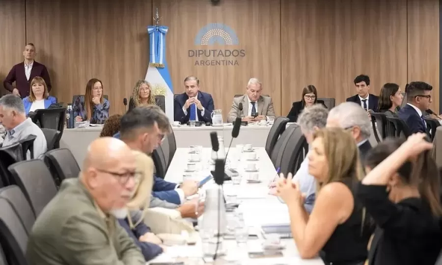 Empresarios del sector textil advirtieron por los cierres, la ca&iacute;da de ventas y el boom de las plataformas