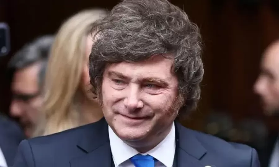 La confianza en Javier Milei cay&oacute; a su nivel m&aacute;s bajo desde el inicio de la gesti&oacute;n