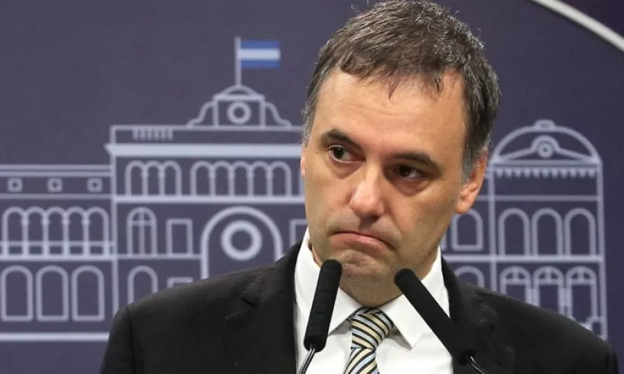 Manuel Adorni compr&oacute; su departamento en Caballito por 230 mil d&oacute;lares y dos jubiladas financiaron el 87%