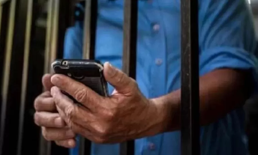 Senadores del oficialismo y la oposici&oacute;n buscan prohibir los celulares en las c&aacute;rceles