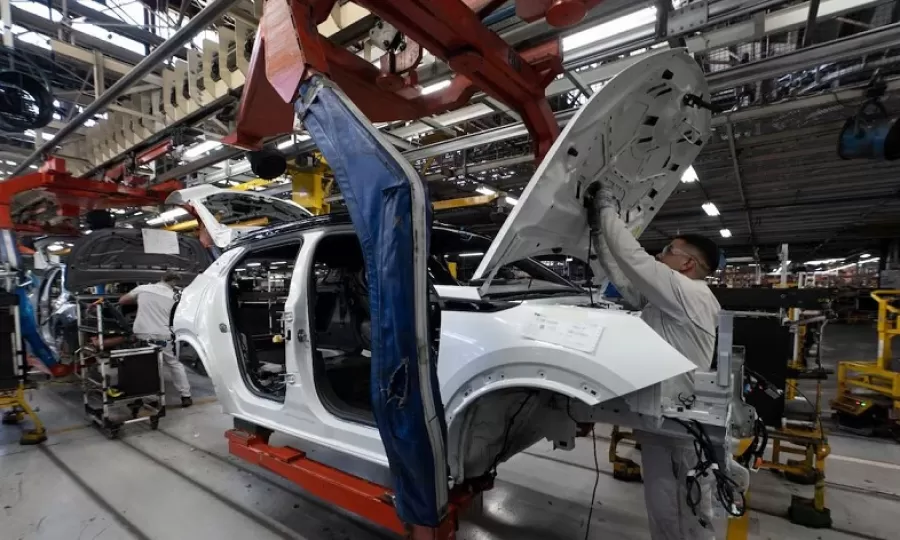 Stellantis recorta la producci&oacute;n en El Palomar