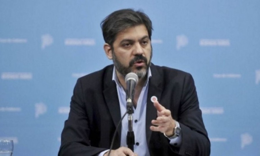 El Gobierno bonaerense eval&uacute;a presentar una denuncia por espionaje ilegal de la SIDE