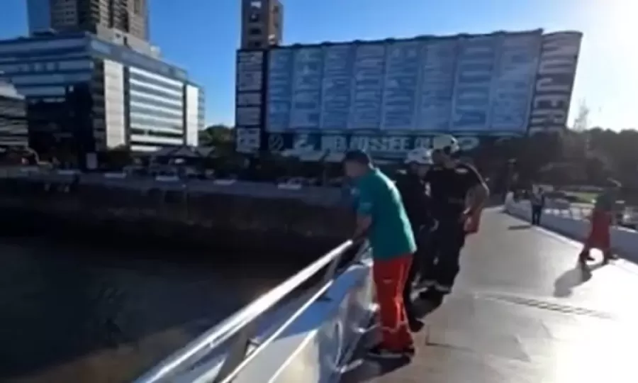 Encontraron sin vida al joven que se arrojó a un dique de Puerto Madero