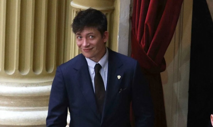 Piden que Santiago Caputo presente declaración jurada por su posición de poder en el gobierno de Javier Milei.