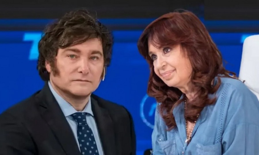 Con conflictos en el plano político y económico, la expresidenta advirtió al líder libertario: "¡La vas a chocar más".