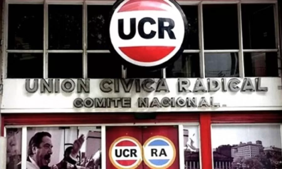 Pese al intento de sellar la unidad, se profundiza la divisi&oacute;n de la UCR en el Congreso