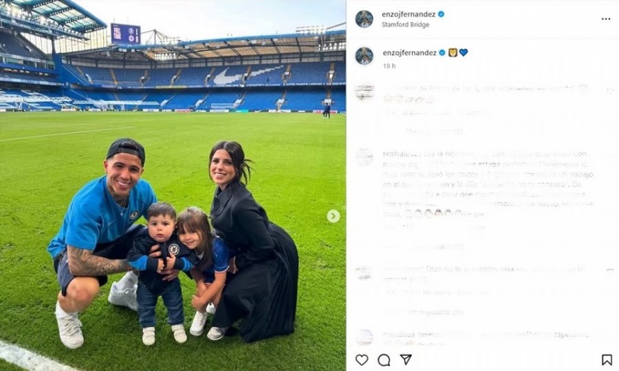 El futbolista despejó tosas las dudas sobre su presente sentimental y se mostró muy feliz con la modelo y sus hijos.