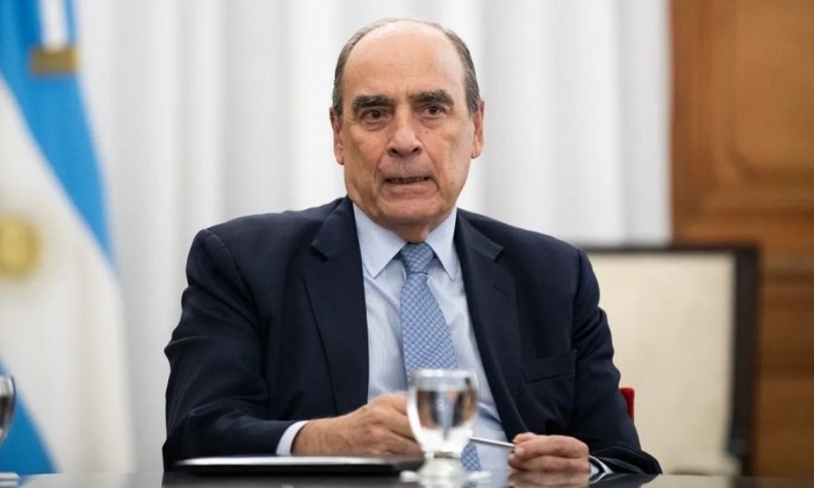 Francos aseguró que la institucionalidad del país “no está en peligro”.