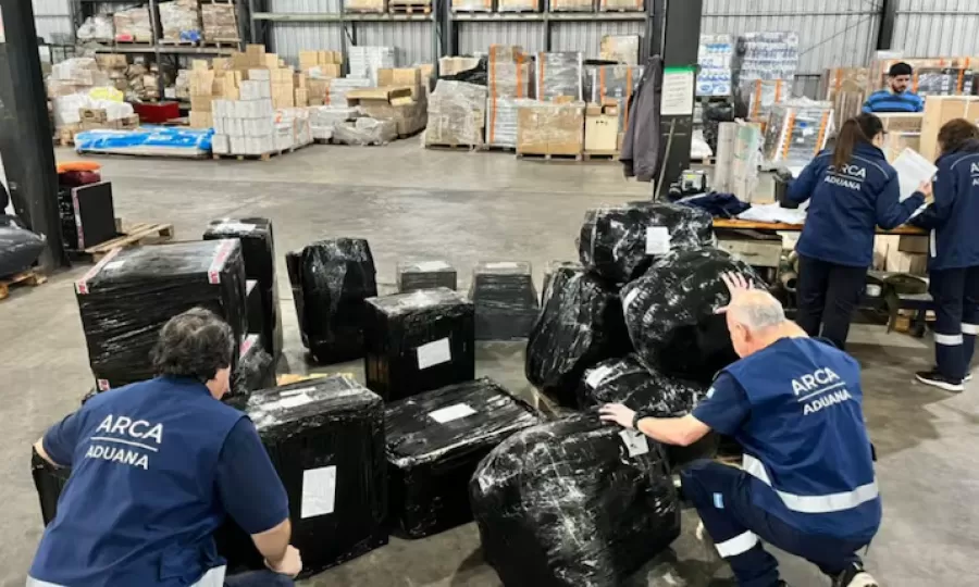 Luego de la asunci&oacute;n de Andr&eacute;s V&aacute;zquez, ARCA desplaz&oacute; a un grupo de directivos de la Aduana