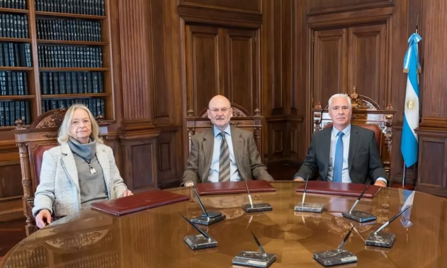 La Corte le exige a Kicillof cubrir vacantes: &ldquo;Este tribunal se encuentra in&eacute;ditamente desintegrado&rdquo;