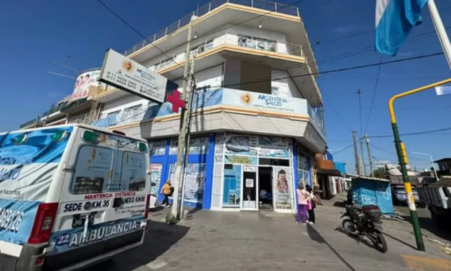 Una m&eacute;dica cubana admiti&oacute; que no tiene matr&iacute;cula y usaba el sello de otra profesional