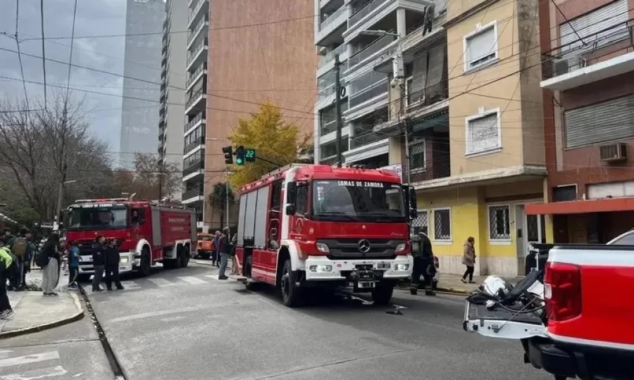 Gran incendio en el centro de Lomas