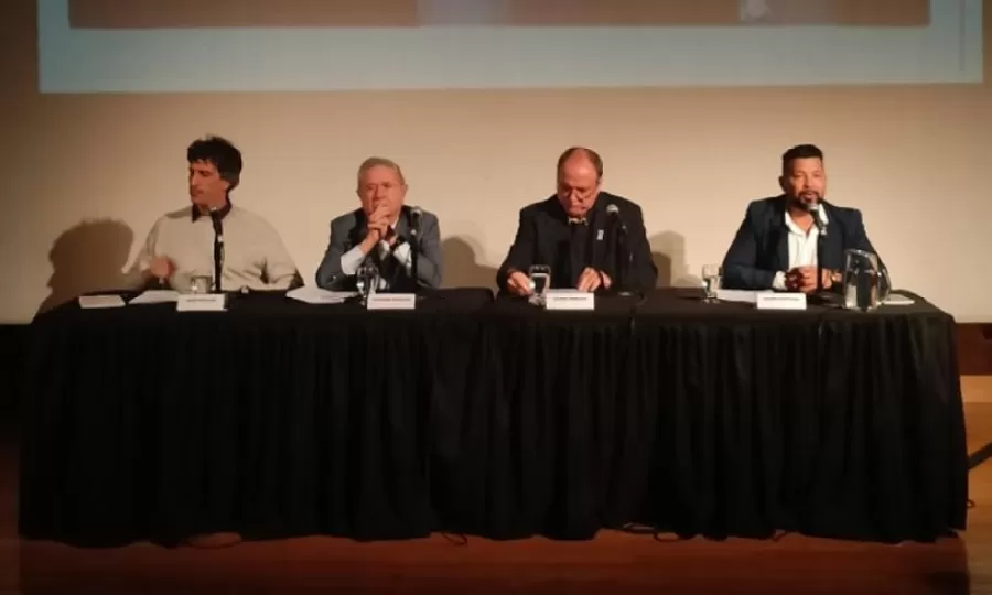 Eduardo Duhalde lanz&oacute; "Movimiento Productivo" y se prepara para volver a la competencia pol&iacute;tica en 2027
