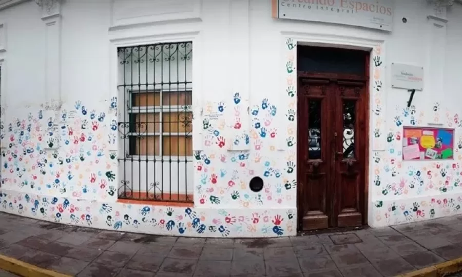 Mochilazo solidario en Temperley