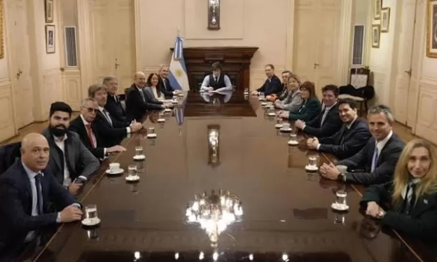 Milei rechaz&oacute; las cr&iacute;ticas por el endeudamiento de las familias y defendi&oacute; el programa econ&oacute;mico