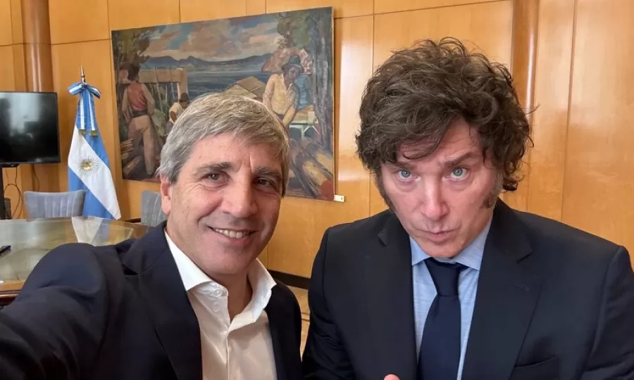 Denuncian penalmente a Javier Milei y Luis Caputo por incumplir la ley de Financiamiento Universitario