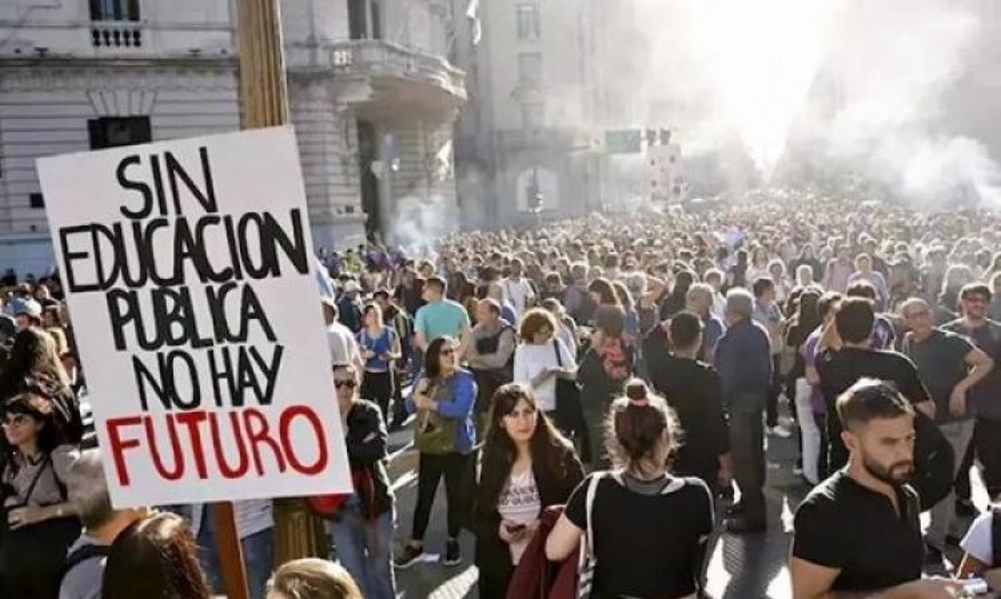 Se realiza la 3° Marcha Federal Universitaria, que tendrá como telón de fondo una sesión clave en Diputados.