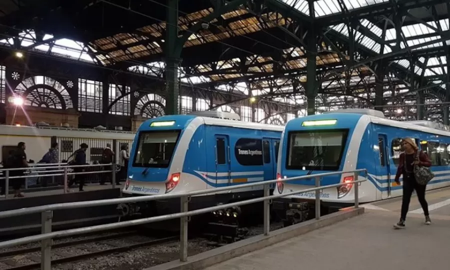 El Gobierno dict&oacute; la conciliaci&oacute;n obligatoria y se suspendi&oacute; el paro de trenes