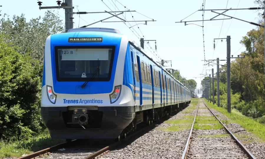 Ocurri&oacute; pasadas las 15 en la estaci&oacute;n Temperley. La formaci&oacute;n fue evacuada y la polic&iacute;a trabaja en el lugar.