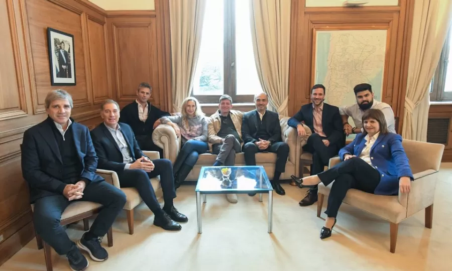 El Gobierno reuni&oacute; a la mesa pol&iacute;tica en medio de las tensiones con Patricia Bullrich por el Presupuesto 2027