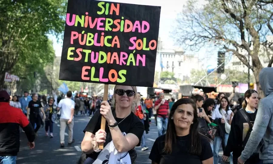 Docentes universitarios activan otra semana de protestas