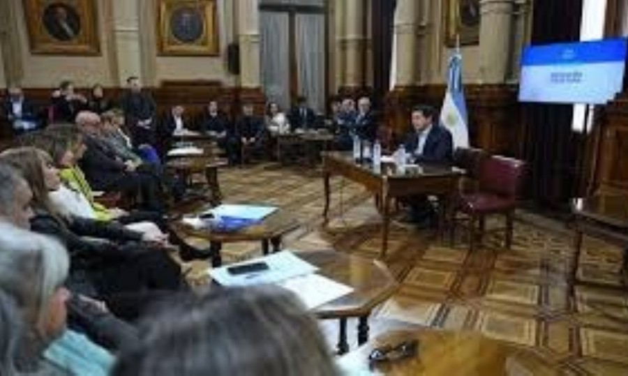 La Cámara alta dio el visto bueno en comisión a la iniciativa que llegó con media sanción de Diputados.