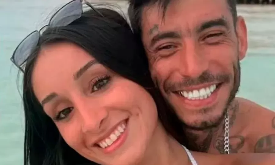 Ulises Bueno oficializ&oacute; con su community manager