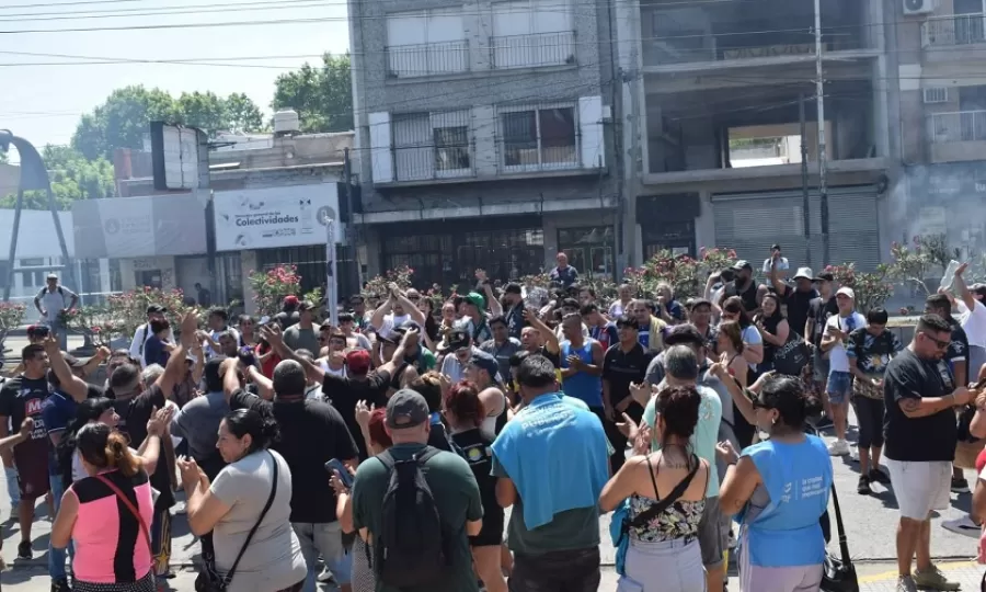 Juli&aacute;n &Aacute;lvarez ech&oacute; a 80 trabajadores y hay pol&eacute;mica