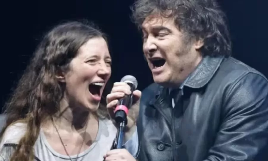 Ana Tamagno, la cantante de la banda de Milei que reemplazará a Santilli en Diputados