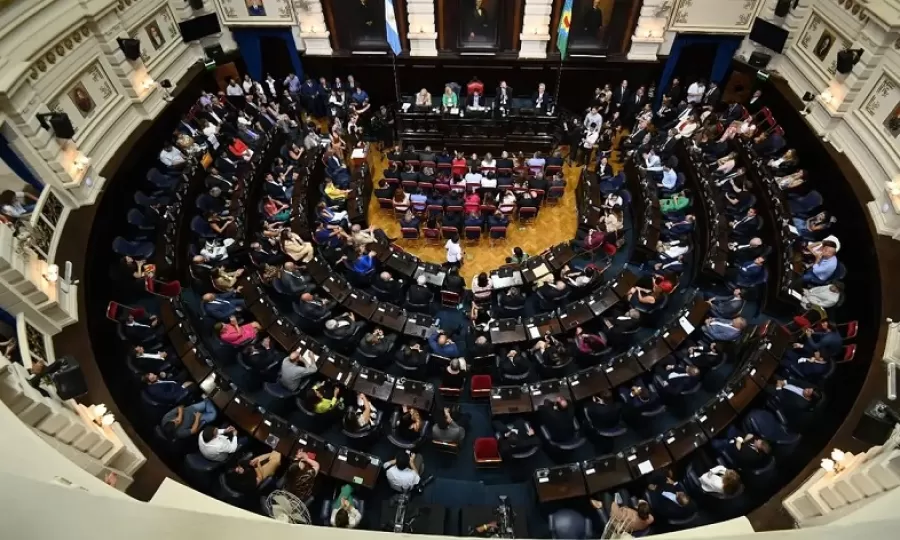 Asumen los nuevos diputados y senadores de la Legislatura bonaerense