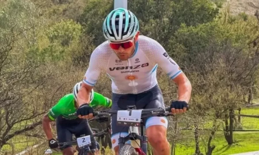 Fernando Contreras gan&oacute; la final de Mountain Bike