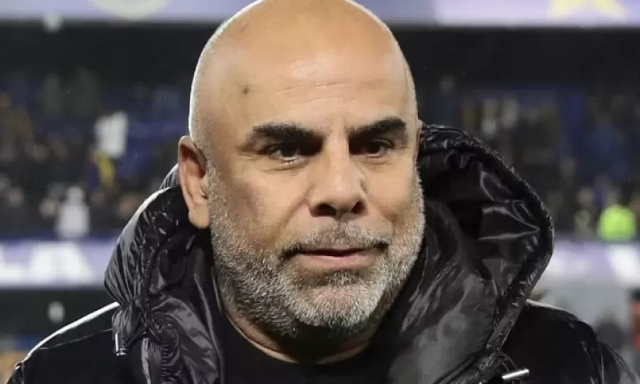 Chicho Serna le pidi&oacute; a Riquelme que busque a Guillermo Barros Schelotto para ser DT de Boca