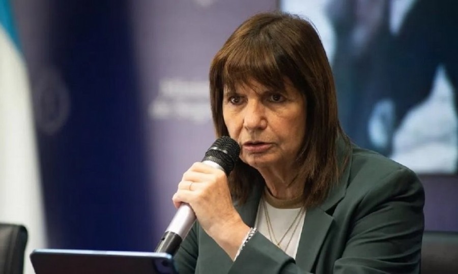 Bullrich escribió un proyecto de ley para habilitar a la Policía Federal a "patrullar" las redes sociales y sitios web públicos sin autorización judicial.