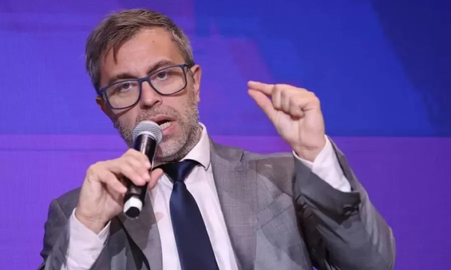 Cr&eacute;ditos del Banco Naci&oacute;n apuntan al n&uacute;mero 2 de Caputo