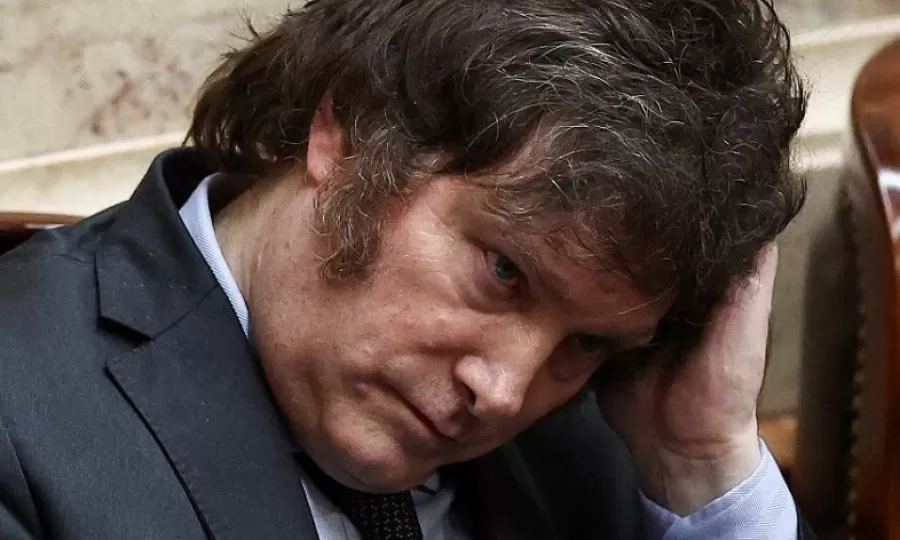 Una encuesta marca una nueva ca&iacute;da en la imagen de Javier Milei