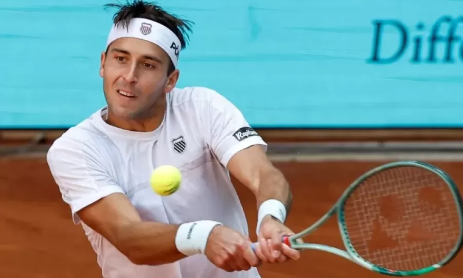 Tom&aacute;s Etchverry logr&oacute; su mejor ranking ATP y super&oacute; a Francisco Cer&uacute;ndolo