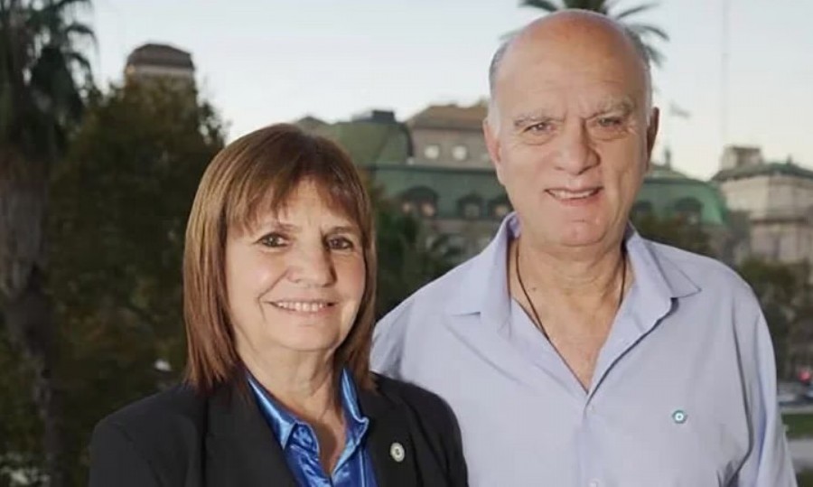 Patricia Bullrich y Néstor Grindetti, tras la reunión que tuvieron en la oficina de la candidata presidencial.