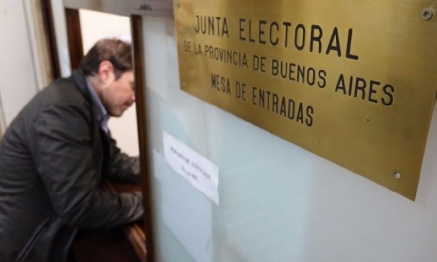 La abogada Silvina Ventura realizó una presentación ante la Junta Electoral bonaerense para impugnar las candidaturas testimoniales.