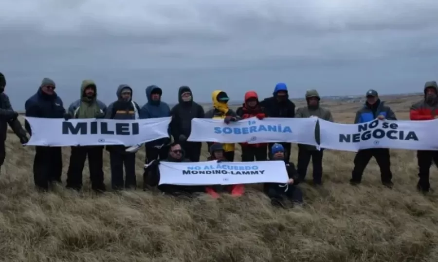 Ex combatientes intimaron a Milei y lo amenazan con una denuncia penal