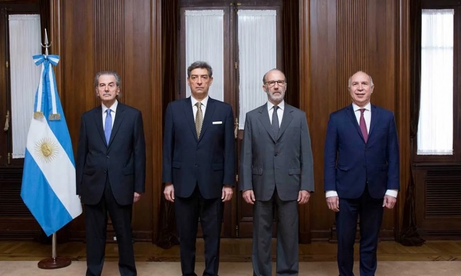 El máximo Tribunal hizo lugar al reclamo de la oposición que impugnaba la candidatura de Juan Manzur a vicegobernador y la reelección de Sergio Uñac.