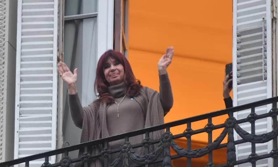 Qu&eacute; es la apendicitis con peritonitis, el diagn&oacute;stico por el que fue operada Cristina Fern&aacute;ndez de Kirchner