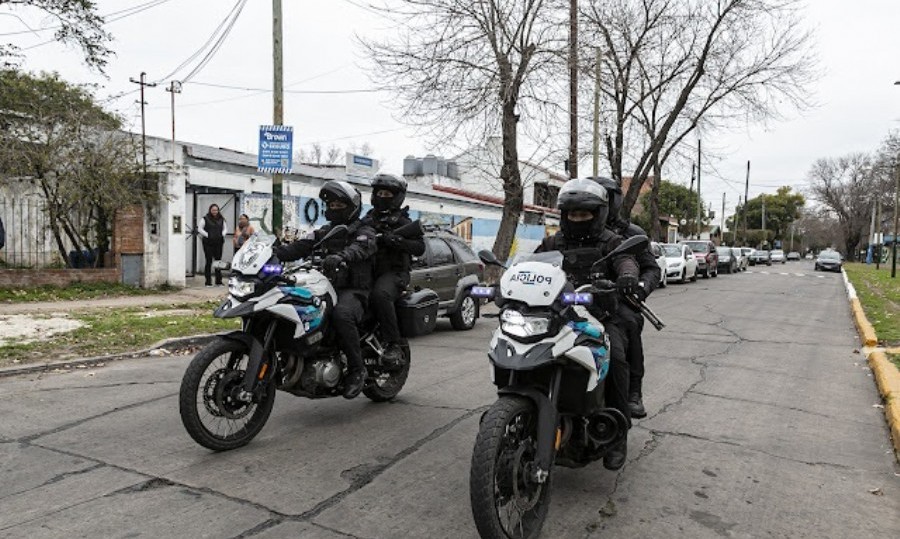 Profundizan patrullajes preventivos en corredores escolares.