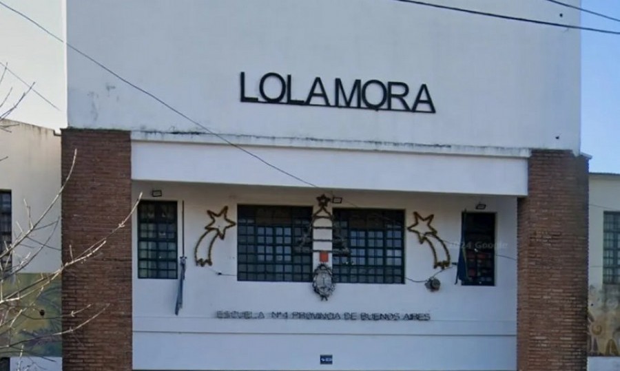 Tras forzar una reja y romper cerraduras, se robaron varios elementos del colegio.