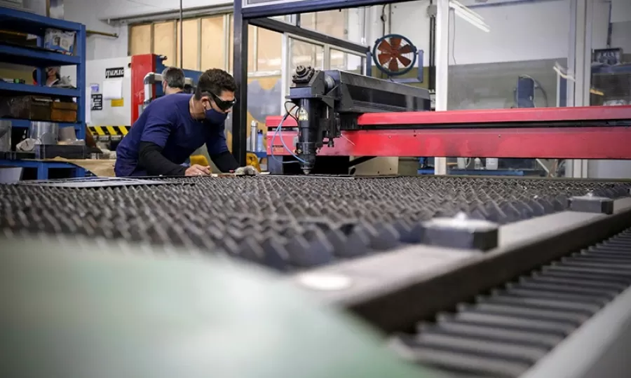 La industria cedi&oacute; un 2,8% en abril y sufri&oacute; su novena baja en los &uacute;ltimos 10 meses