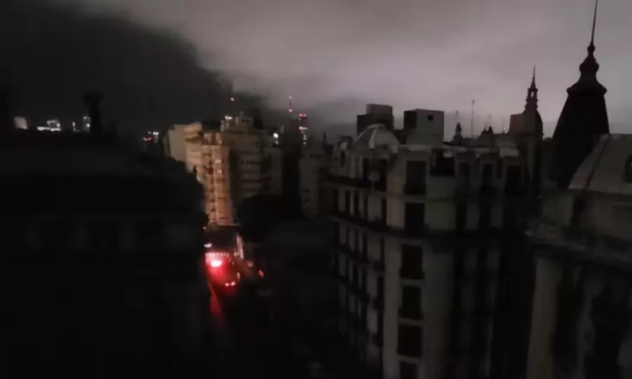 El Gobierno explic&oacute; por qu&eacute; ocurri&oacute; el masivo apag&oacute;n en CABA y AMBA que dej&oacute; a un mill&oacute;n de usuarios sin luz